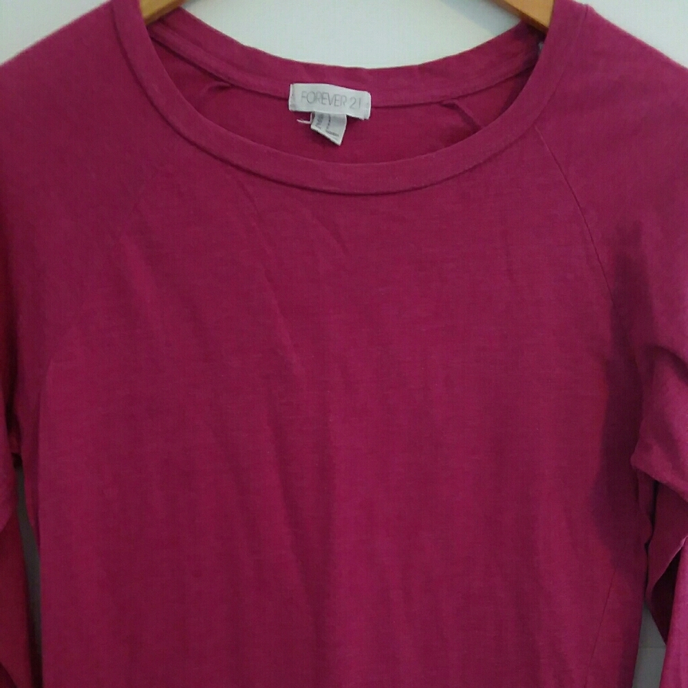 Forever 21 Size S fushia long sleeve tee
